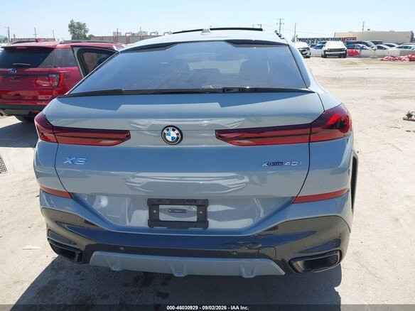 2025 BMW X6 40i III (G06) Рестайлинг, серый, 10400000 рублей - вид 13