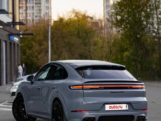 2025 Porsche Cayenne GTS Coupé III Рестайлинг, серый, 20100000 рублей, вид 4