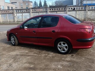 2007 Peugeot 206, красный, 400000 рублей, вид 4
