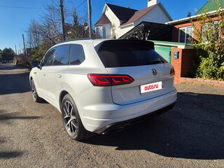 2019 Volkswagen Touareg III, белый, 4100000 рублей, вид 5