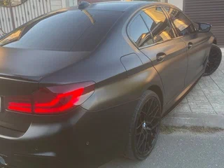 2019 BMW 5 серии 530d xDrive VII (G30/G31/G38), чёрный, 3950000 рублей, вид 5