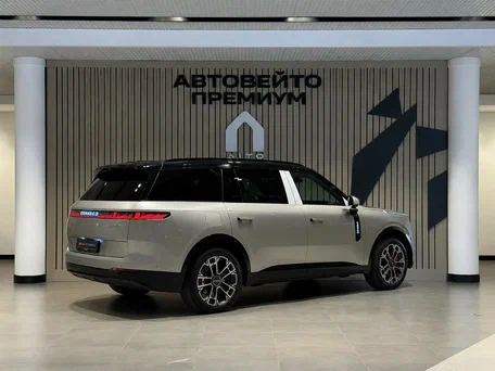 2026 Lynk & Co 900, серебристый, 7500000 рублей, вид 2