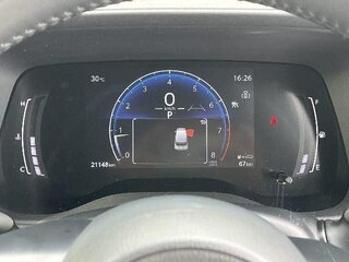 2023 Toyota Sienta III, белый, 1330000 рублей, вид 5