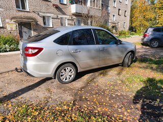 2022 Lada (ВАЗ) Granta I Рестайлинг, серебристый, 700000 рублей, вид 3