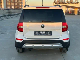 2016 Skoda Yeti I Рестайлинг, белый, 1509900 рублей, вид 4