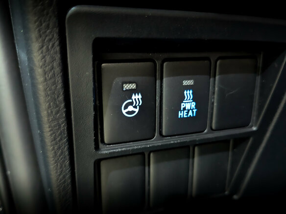 2017 Toyota Hilux VIII, чёрный, 3575000 рублей - вид 24