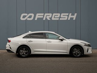 2021 Kia K5 III, белый, 2330000 рублей, вид 5