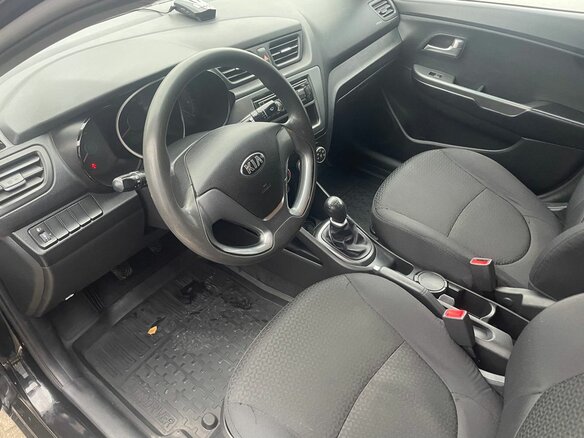 2015 Kia Rio III Рестайлинг, чёрный, 792000 рублей - вид 8