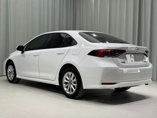 2022 Toyota Corolla XII (E210), белый, 1885000 рублей, вид 4