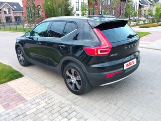 2021 Volvo XC40 I, чёрный, 2790000 рублей, вид 4