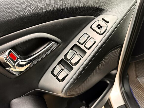 2013 Hyundai ix35 I, серый, 1580000 рублей - вид 11
