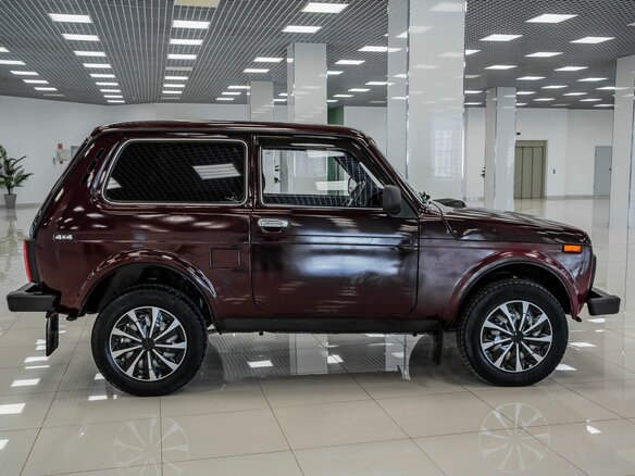 2011 Lada (ВАЗ) 2121 (4x4) I Рестайлинг, красный - вид 4