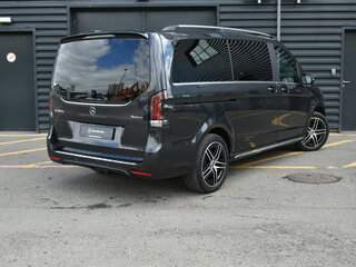 2024 Mercedes-Benz V-Класс Long 300 d длинный III (W447) Рестайлинг 2, чёрный, 12690000 рублей, вид 4