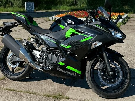 2019 Kawasaki Ninja 400, зелёный, 590000 рублей, вид 1