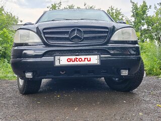 1998 Mercedes-Benz M-Класс 320 I (W163), чёрный, 588000 рублей, вид 1