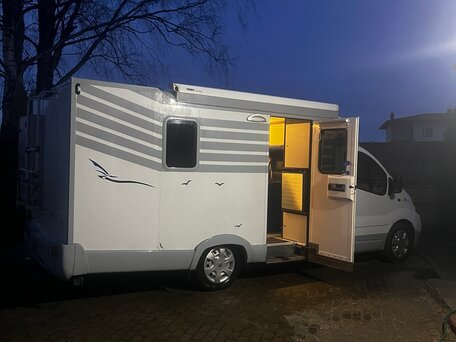 2006 Renault Trafic, белый, 2790000 рублей, вид 2