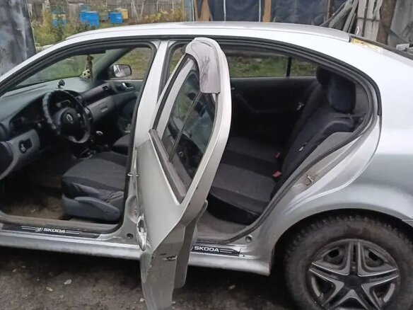 2003 Skoda Octavia I (A4) Рестайлинг, серебристый, 250000 рублей - вид 5