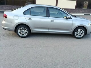 2021 Volkswagen Polo VI, серебристый, 1730000 рублей, вид 3