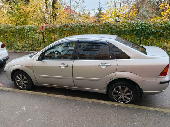 2004 Ford Focus I Рестайлинг, серебристый, 230000 рублей - вид 3