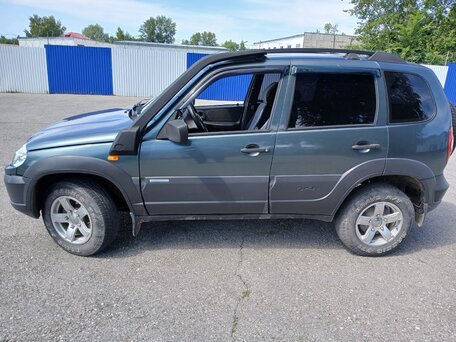 2010 Chevrolet Niva I Рестайлинг, серый, 380000 рублей, вид 2