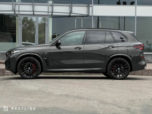 2026 BMW X5 30d IV (G05/G18) Рестайлинг, серый, 18790000 рублей - вид 2