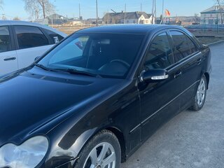 2002 Mercedes-Benz C-Класс 200 II (W203), чёрный, 500000 рублей, вид 1