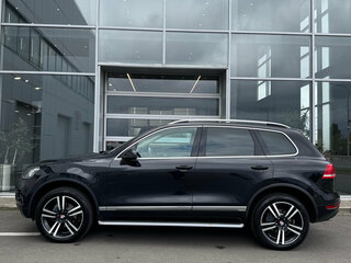 2012 Volkswagen Touareg II, чёрный, 1400000 рублей, вид 2