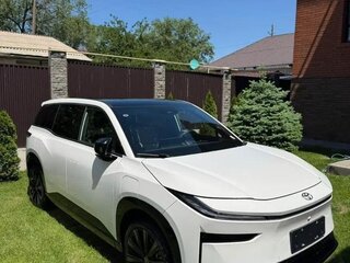 2026 Toyota bZ3X 58.3 kWh, белый, 2850000 рублей, вид 1
