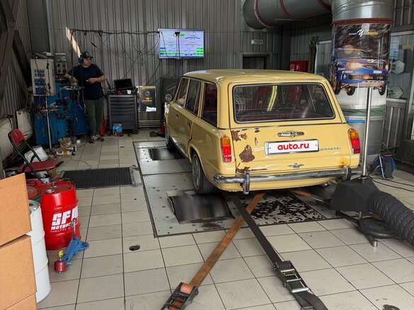 1975 Lada (ВАЗ) 2102, жёлтый, 550000 рублей - вид 3