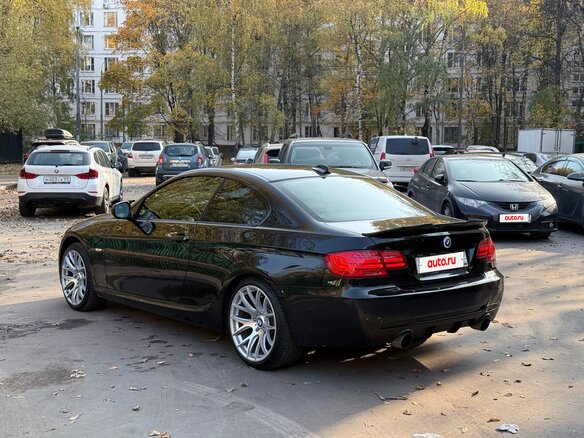 2011 BMW 3 серии 325xi V (E90/E91/E92/E93) Рестайлинг, чёрный, 1900000 рублей - вид 7