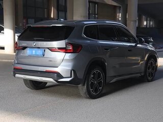2022 BMW X1 18i sDrive III (U11/U12), серебристый, 3190000 рублей, вид 4