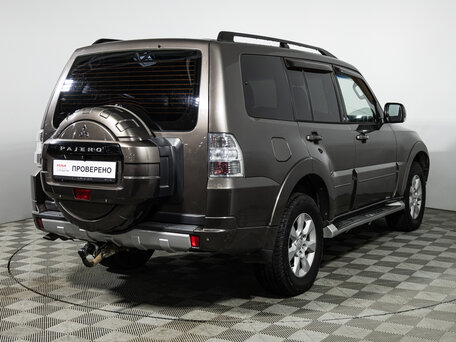 2011 Mitsubishi Pajero IV Рестайлинг 1, коричневый, 1649585 рублей, вид 5