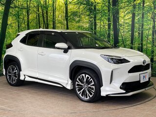 2021 Toyota Yaris Cross I, белый, 1430300 рублей, вид 4
