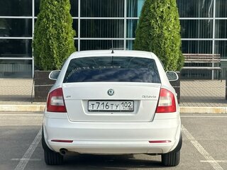 2011 Skoda Octavia II (A5) Рестайлинг, белый, 679000 рублей, вид 5