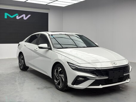 2023 Hyundai Elantra VII (CN7) Рестайлинг, белый, 1700000 рублей, вид 3