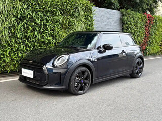 2023 Mini Hatch Cooper III (F55/F56) Рестайлинг 2, синий, 2340275 рублей, вид 1