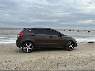 2015 Kia Rio III Рестайлинг, коричневый, 1100000 рублей, вид 5