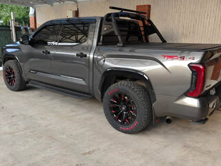 2022 Toyota Tundra CrewMax III, серый, 8200000 рублей, вид 4