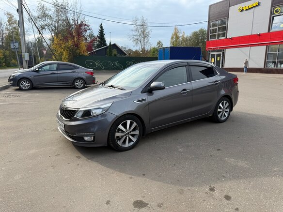 2016 Kia Rio III Рестайлинг, серый