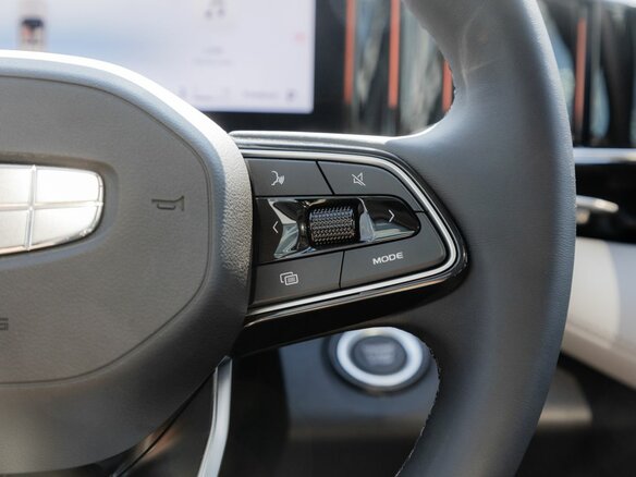 2026 Geely Atlas II, серебристый - вид 15