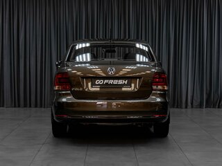 2016 Volkswagen Polo V Рестайлинг, коричневый, 1189000 рублей, вид 4