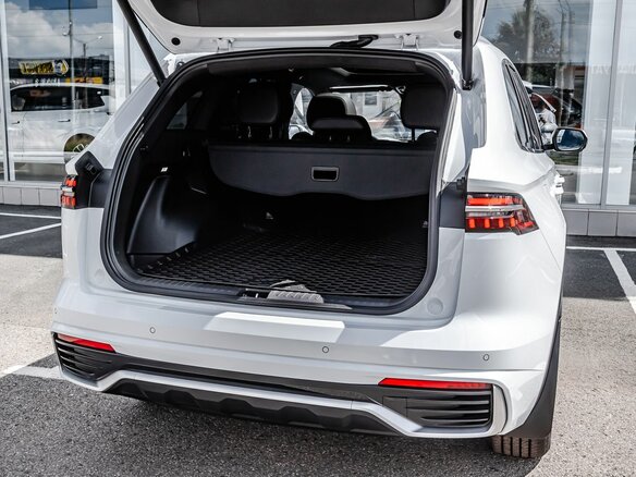 2026 Geely Monjaro I Рестайлинг, белый - вид 22