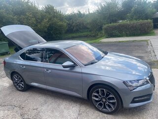2021 Skoda Superb III Рестайлинг, серый, 2359999 рублей, вид 3