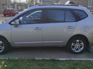 2006 Kia Carens II (UN), серебристый, 600000 рублей, вид 4