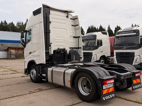 2022 Volvo FH, белый, 13500000 рублей, вид 5