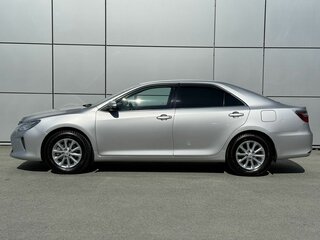 2015 Toyota Camry VII (XV50) Рестайлинг, серебристый, 2200000 рублей, вид 4