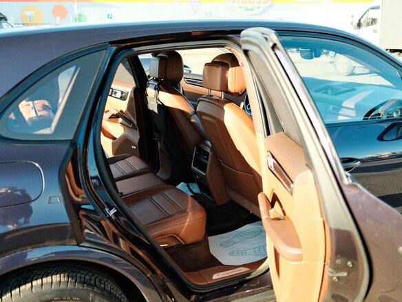 2018 Porsche Cayenne S III, фиолетовый, 6600000 рублей - вид 10
