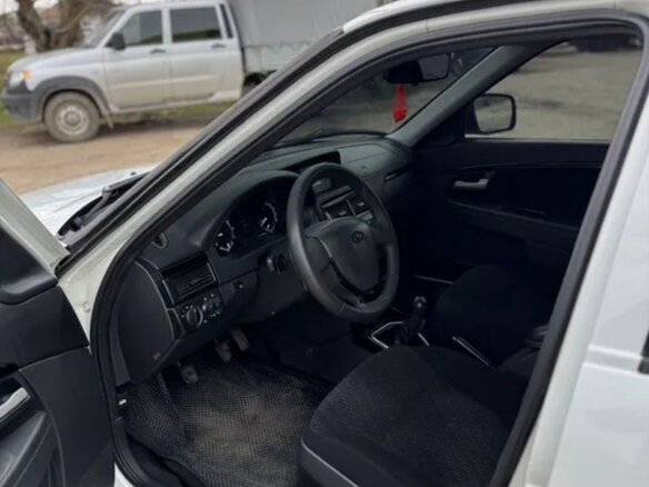 2014 Lada (ВАЗ) Priora I Рестайлинг, белый, 690000 рублей - вид 10