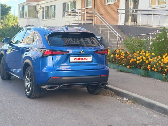 2018 Lexus NX 300 I Рестайлинг, синий, 2550000 рублей - вид 4