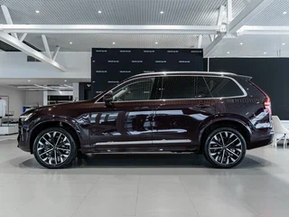 2026 Volvo XC90 B5 II Рестайлинг 2, красный, 11814000 рублей, вид 5